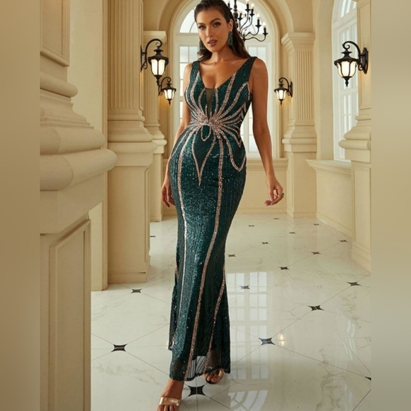 Green Striped PrintV NeckContrast Sequined Gown